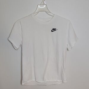Nike White Short Sleeve Tee Classic Crew Neck